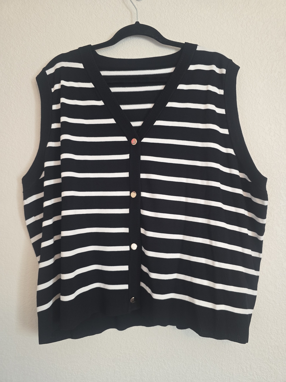Black & White Striped V-Neck Button Front Knit Vest 4XL